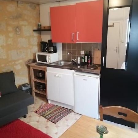 Petit Studio Au Coeur D'Uzes Apartment Екстериор снимка