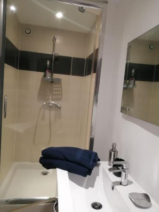 Petit Studio Au Coeur D'Uzes Apartment Екстериор снимка